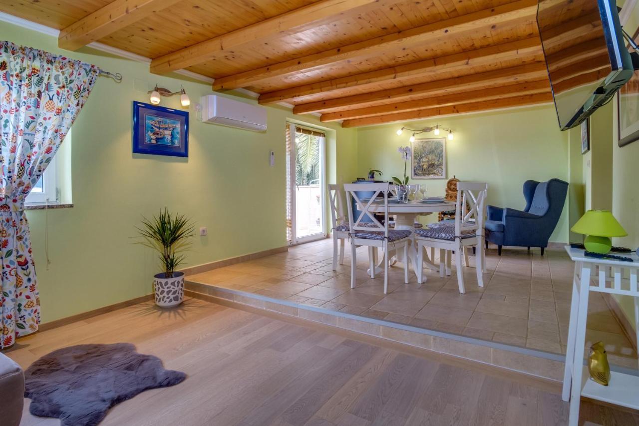 Isabela Apartment Mali Losinj Exterior photo